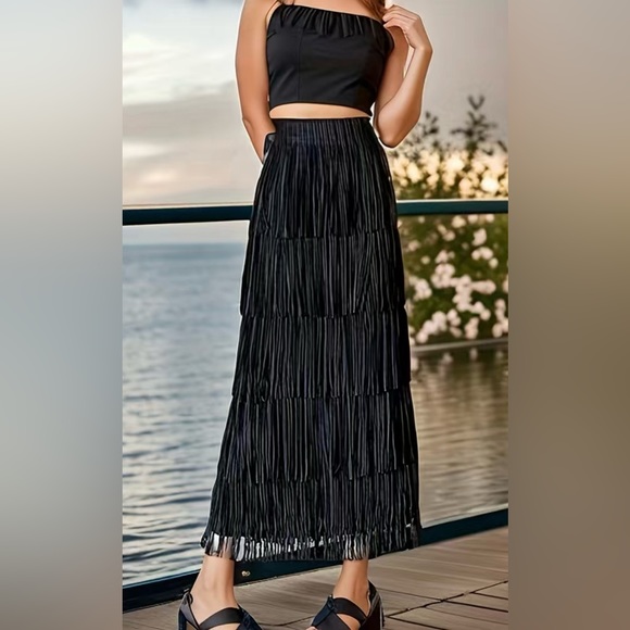 Jane Chic Designs Innovative Skirt - Picture 1 of 15